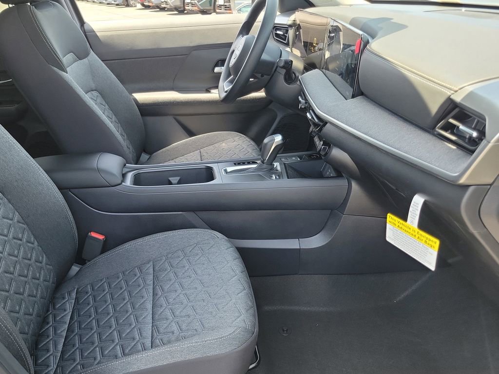 New 2026 Nissan Kicks SV w/ Charging Package FWD image 17