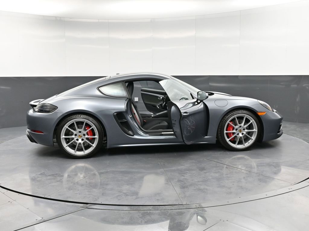 Certified 2025 Porsche 718 Cayman GTS image 34