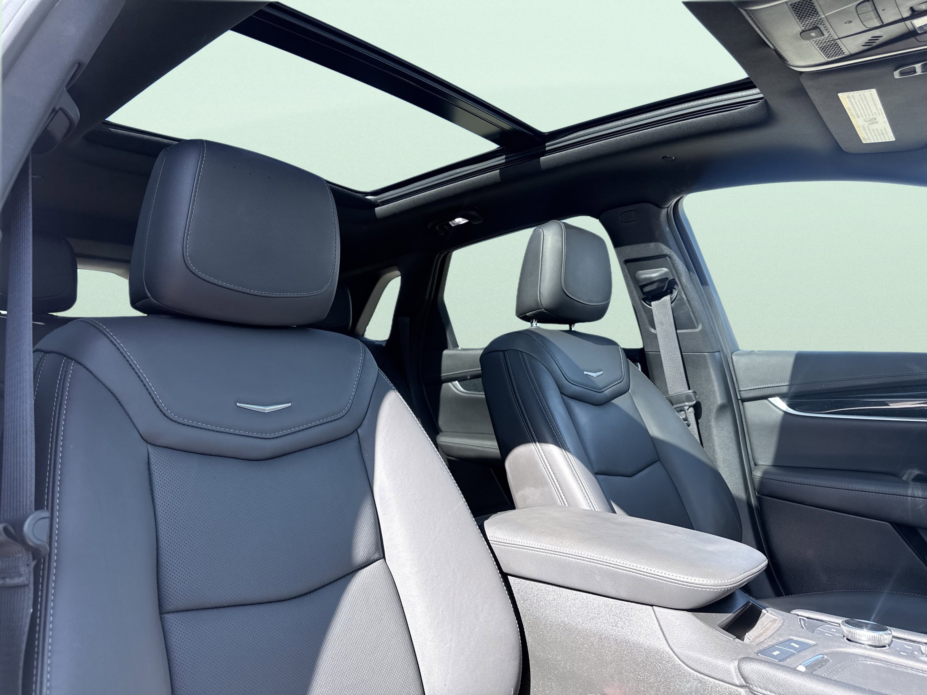 Used 2025 Cadillac XT5 Premium Luxury FWD image 45