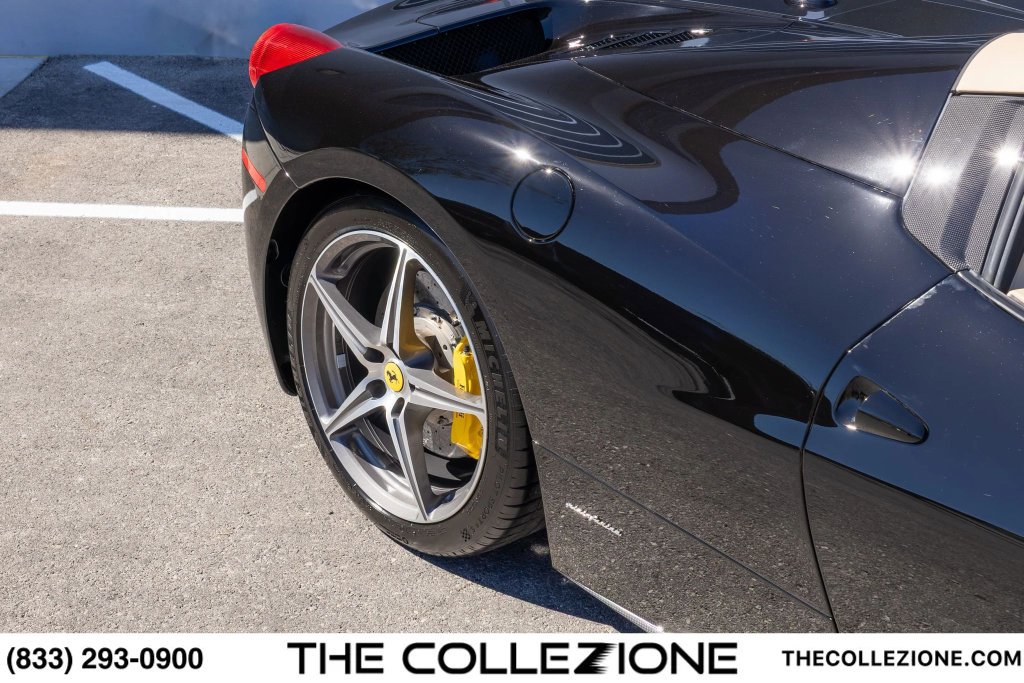 Used 2015 Ferrari 458 Spider RWD image 31