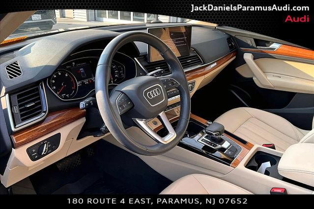 Certified 2023 Audi Q5 2.0T Premium w/ Convenience Package AWD/4WD image 11