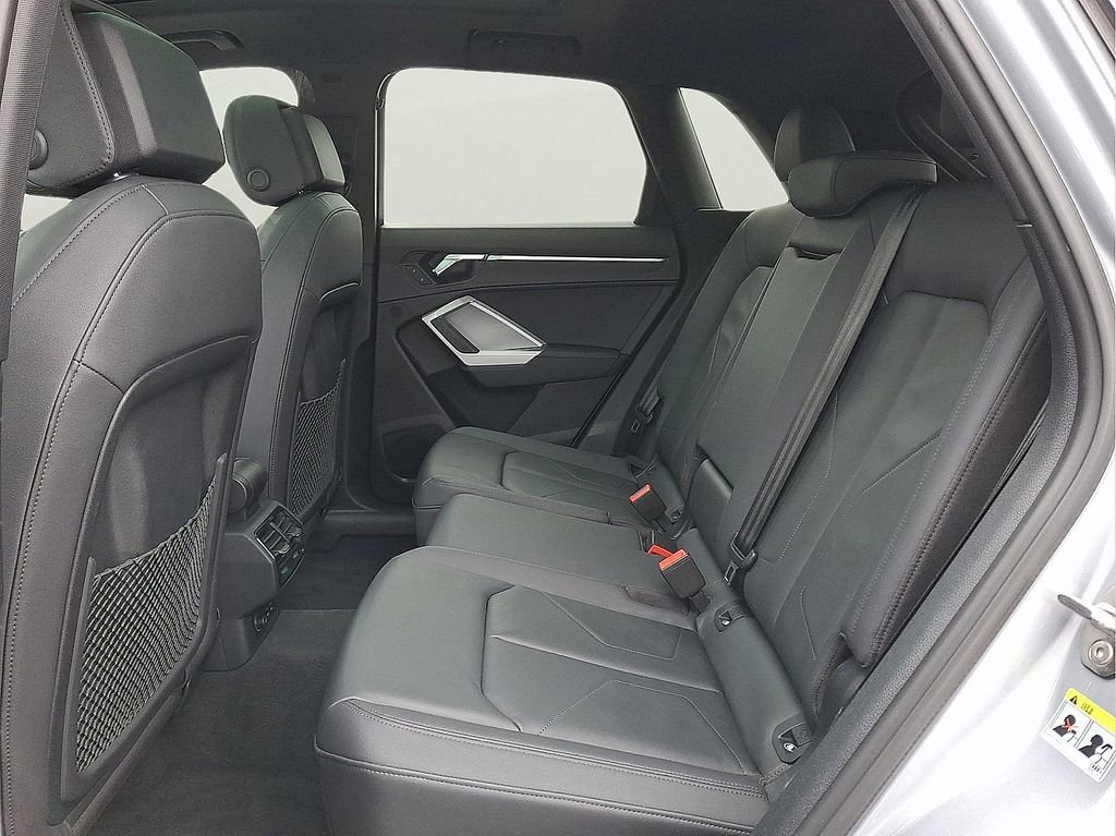 Used 2022 Audi Q3 2.0T Premium Plus w/ Premium Plus Package image 27