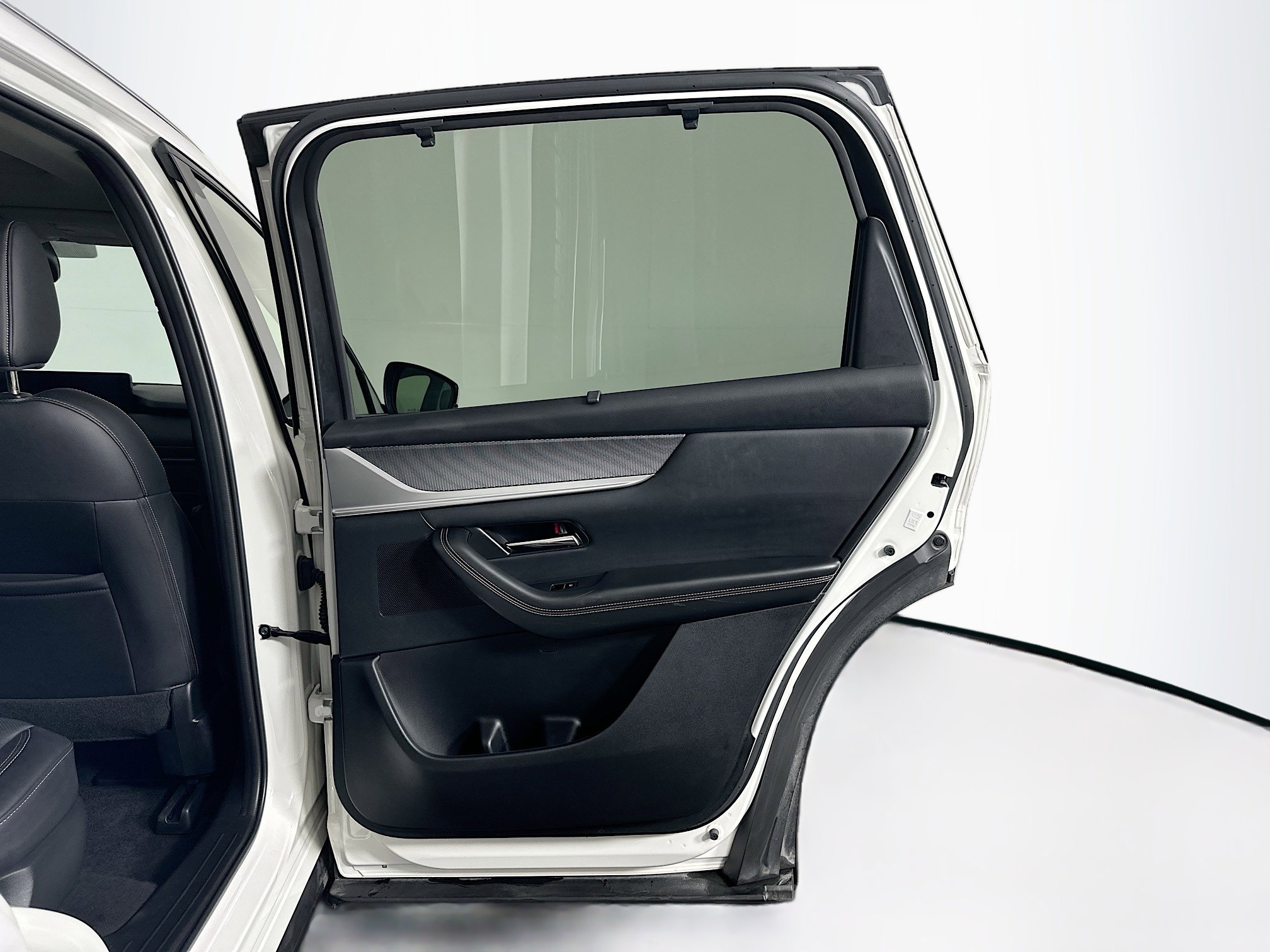 Used 2025 MAZDA CX-90 3.3 Turbo w/ Preferred Package image 34