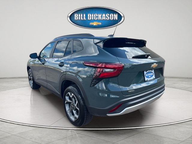 Used 2025 Chevrolet Trax LT FWD image 5
