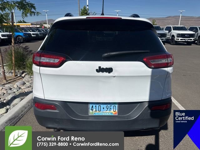 Used 2017 Jeep Cherokee Sport FWD image 5
