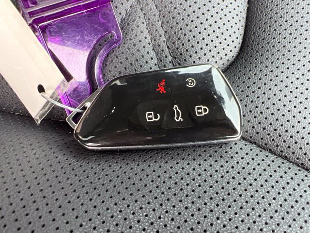 Used 2024 Volkswagen Atlas SE FWD image 38