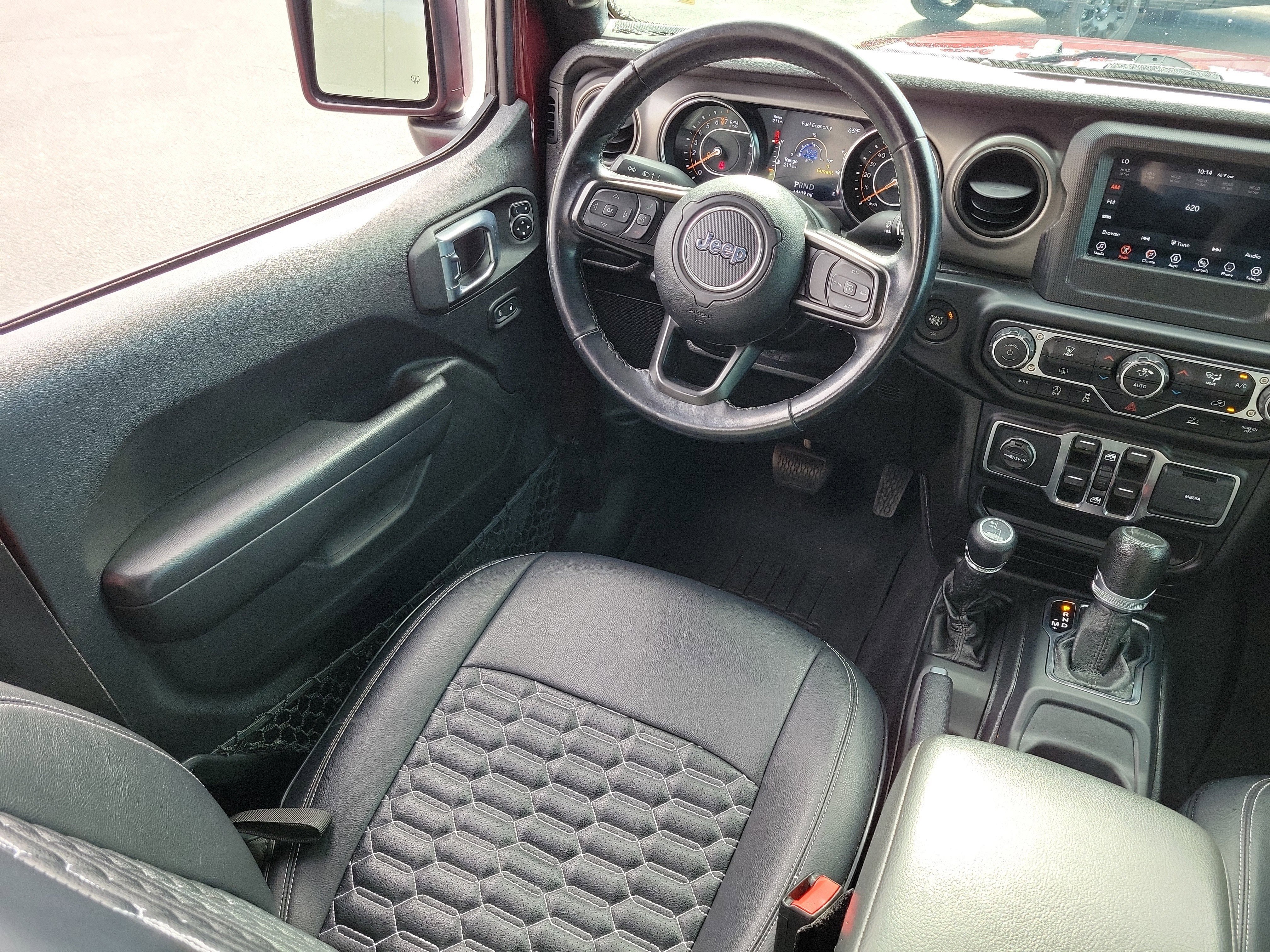 Used 2021 Jeep Gladiator Sport image 19