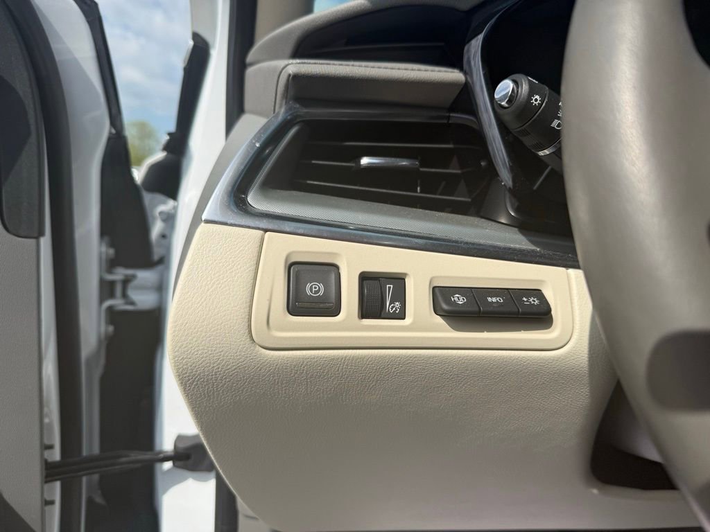 Certified 2024 Cadillac XT5 Premium Luxury w/ Technology Package AWD/4WD image 21