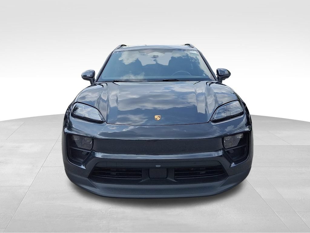 Used 2025 Porsche Macan Electric RWD image 2