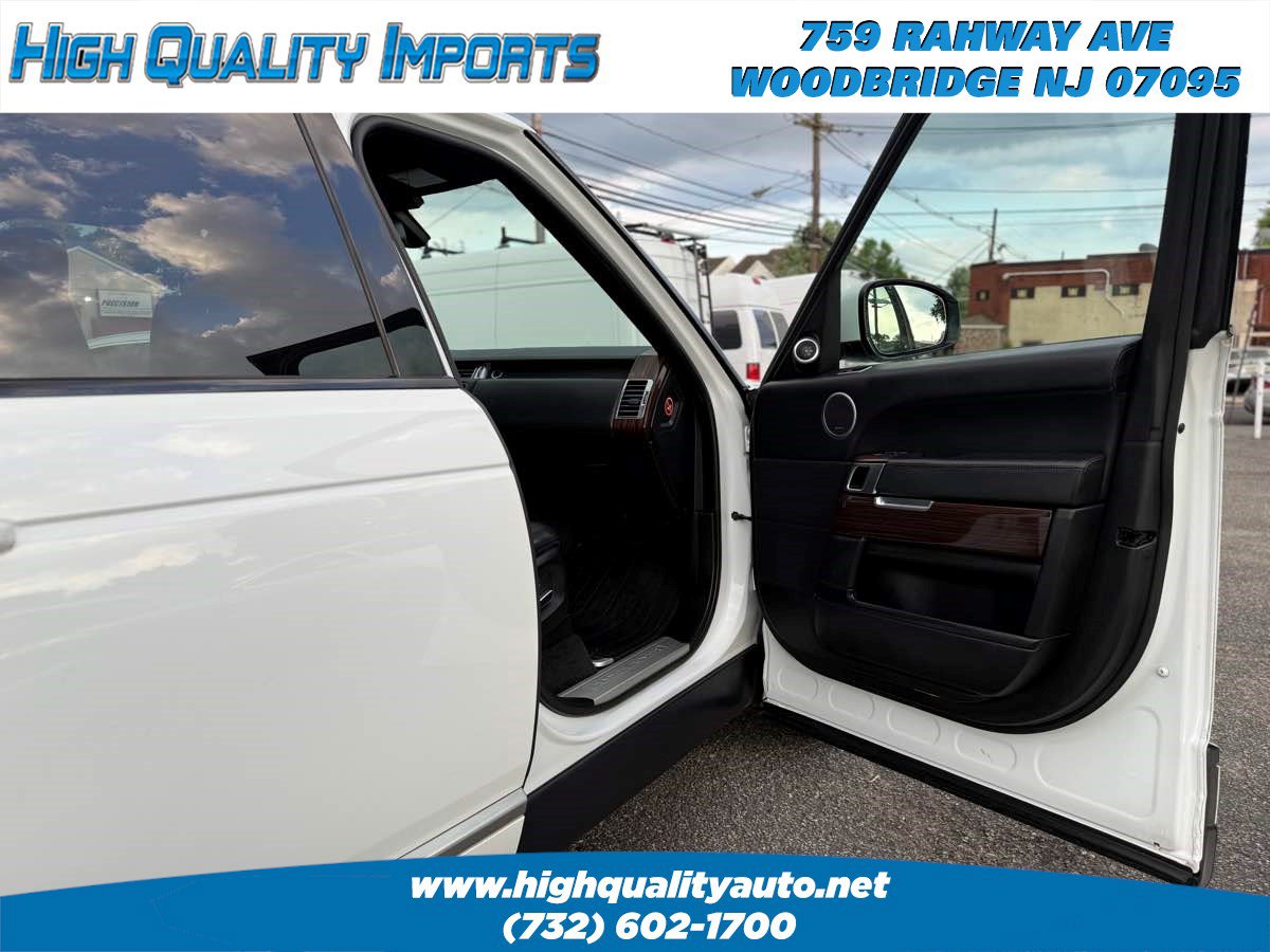 Used 2013 Land Rover Range Rover HSE AWD/4WD image 22