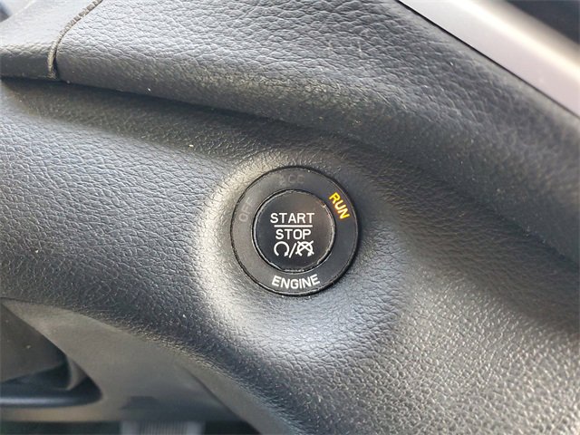 Used 2016 Jeep Cherokee Limited image 23