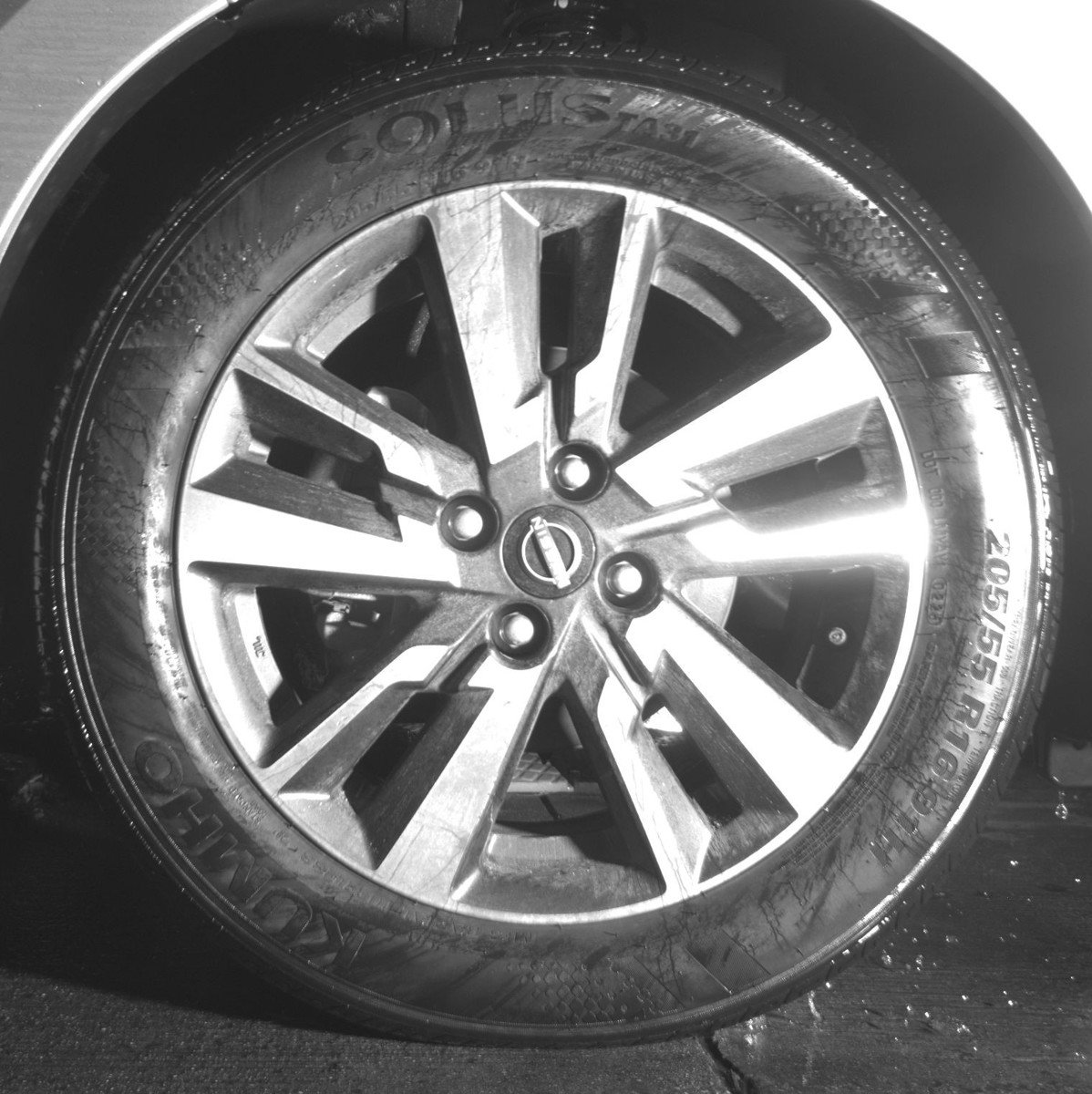 Used 2025 Nissan Versa SV image 12