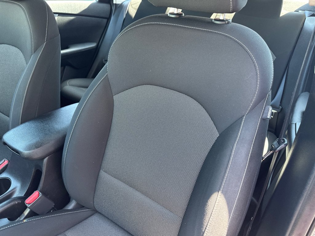 Used 2022 Kia Forte LXS w/ LXS Technology Package FWD image 17