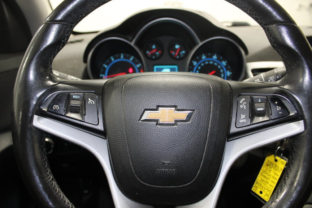 Used 2014 Chevrolet Cruze LT FWD image 14
