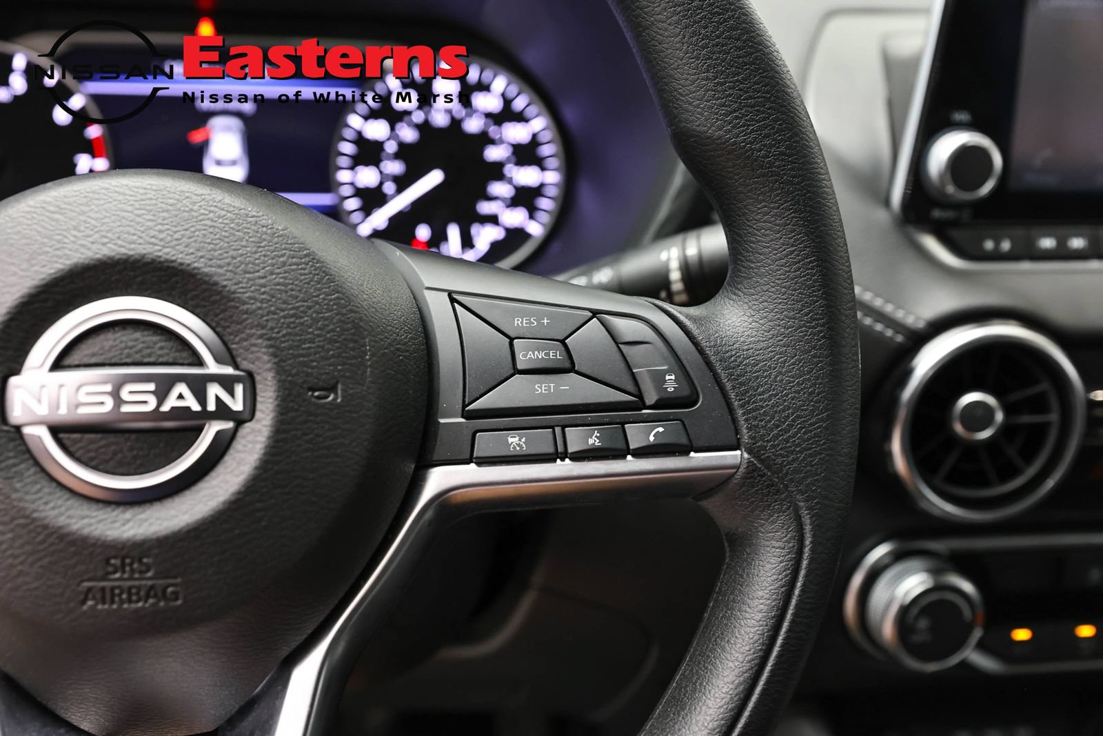 Used 2025 Nissan Sentra SV FWD image 16