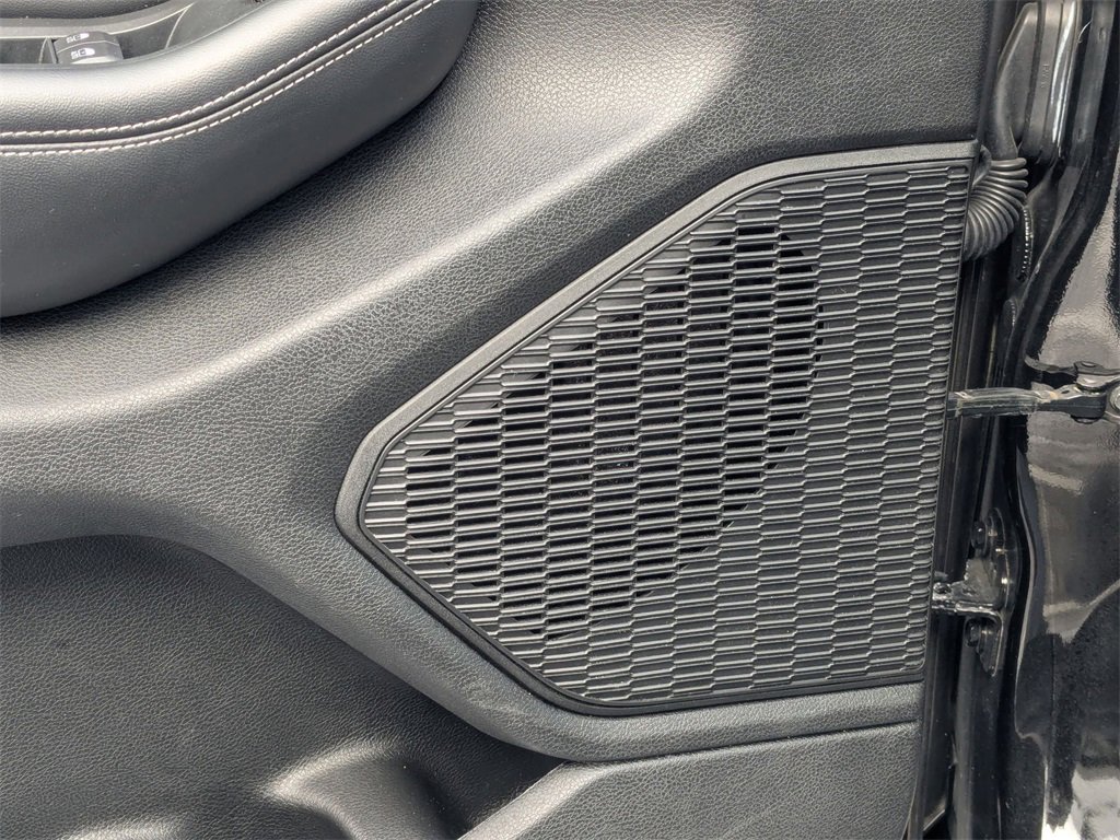 Used 2024 Jeep Grand Cherokee L Limited w/ Luxury Tech Group II image 15