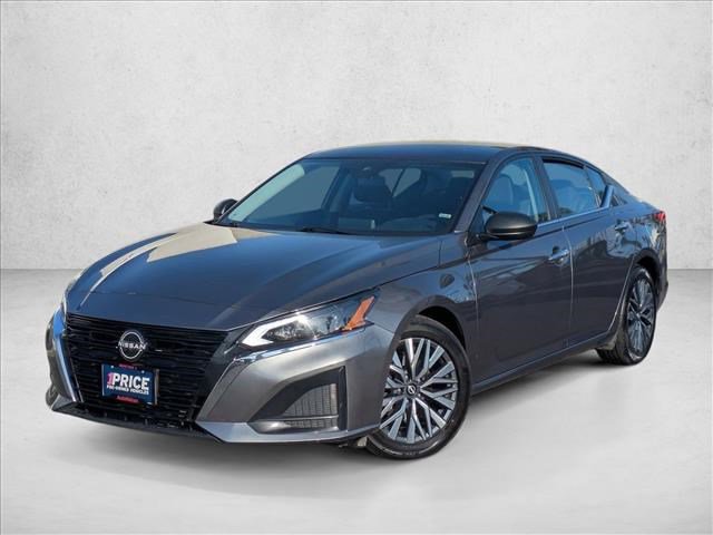 Used 2024 Nissan Altima 2.5 SV