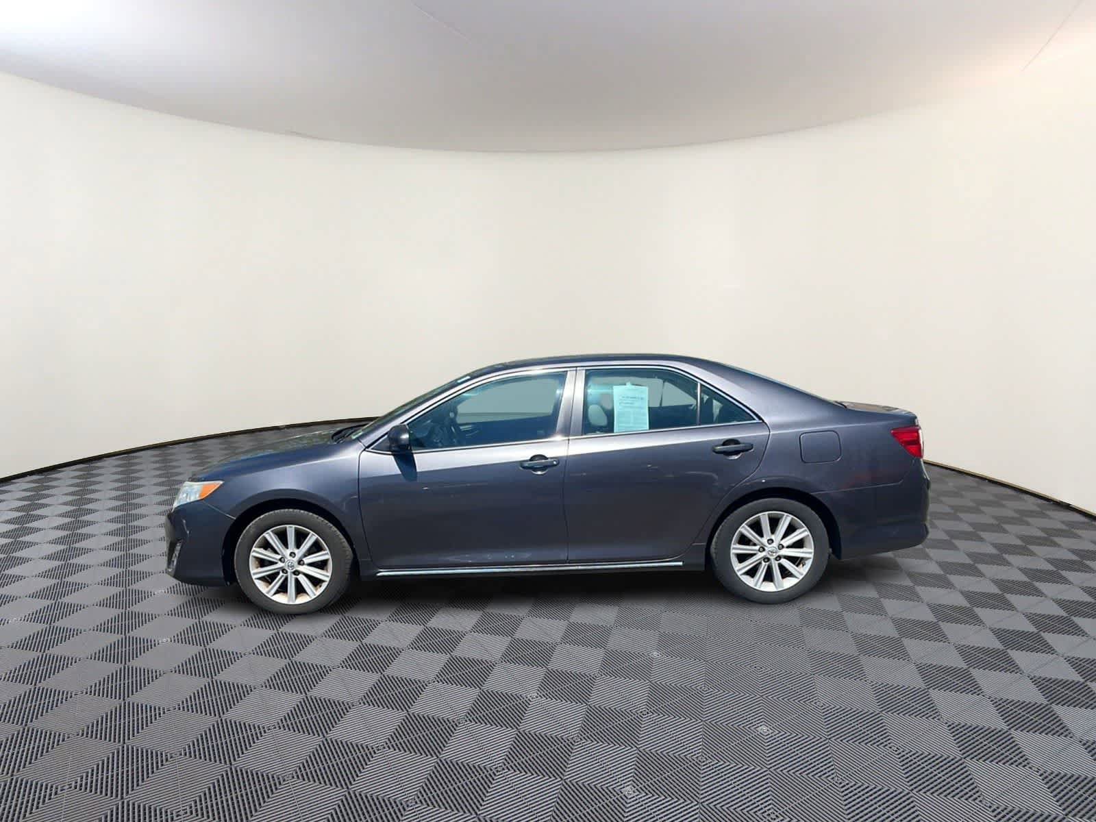 Used 2014 Toyota Camry XLE FWD image 5