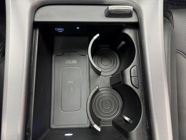 Used 2024 Hyundai Palisade Calligraphy image 18