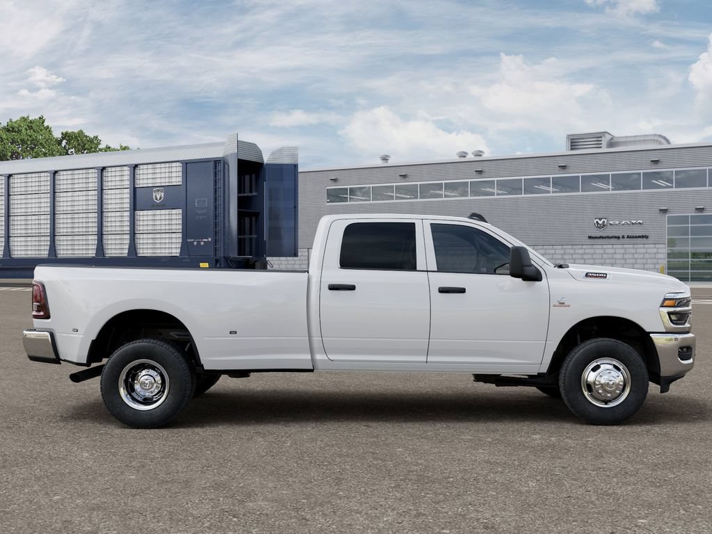 New 2026 RAM 3500 Tradesman AWD/4WD image 21