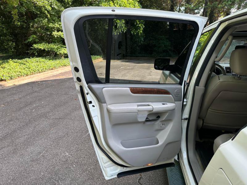 Used 2010 Nissan Armada Titanium w/ DVD Entertainment Pkg RWD image 17