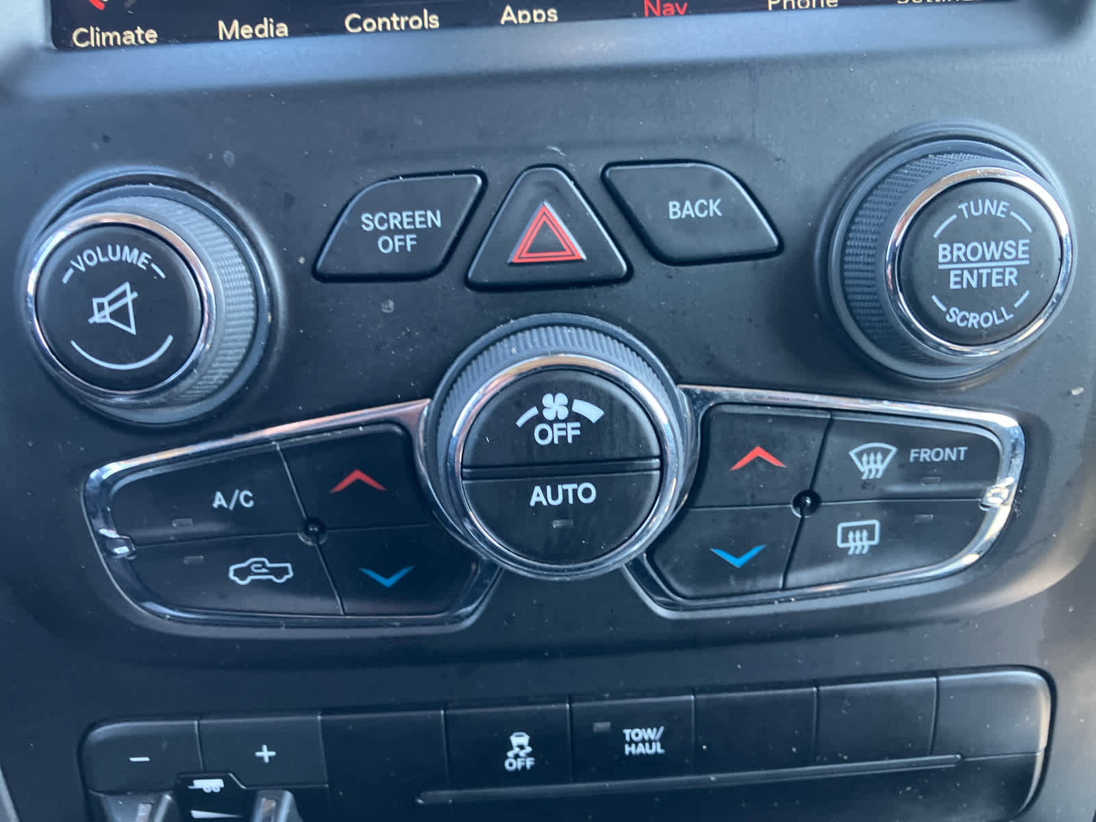 Used 2023 RAM 1500 Classic SLT w/ Trailer & Traction Group image 25