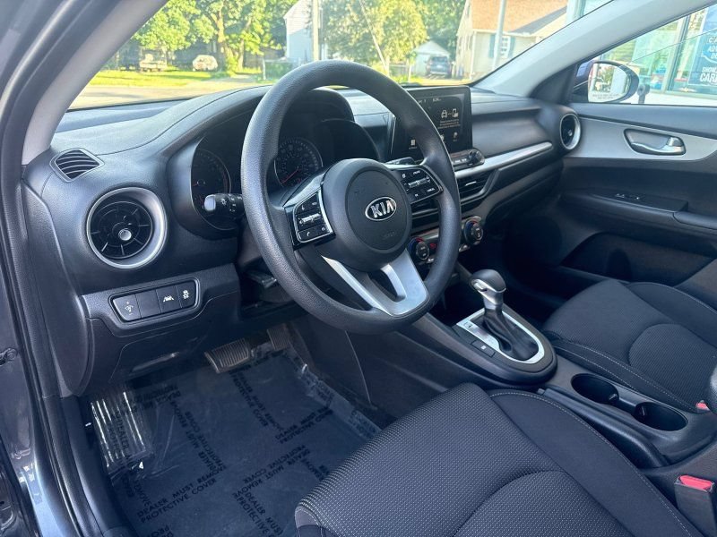 Used 2019 Kia Forte LXS FWD image 10