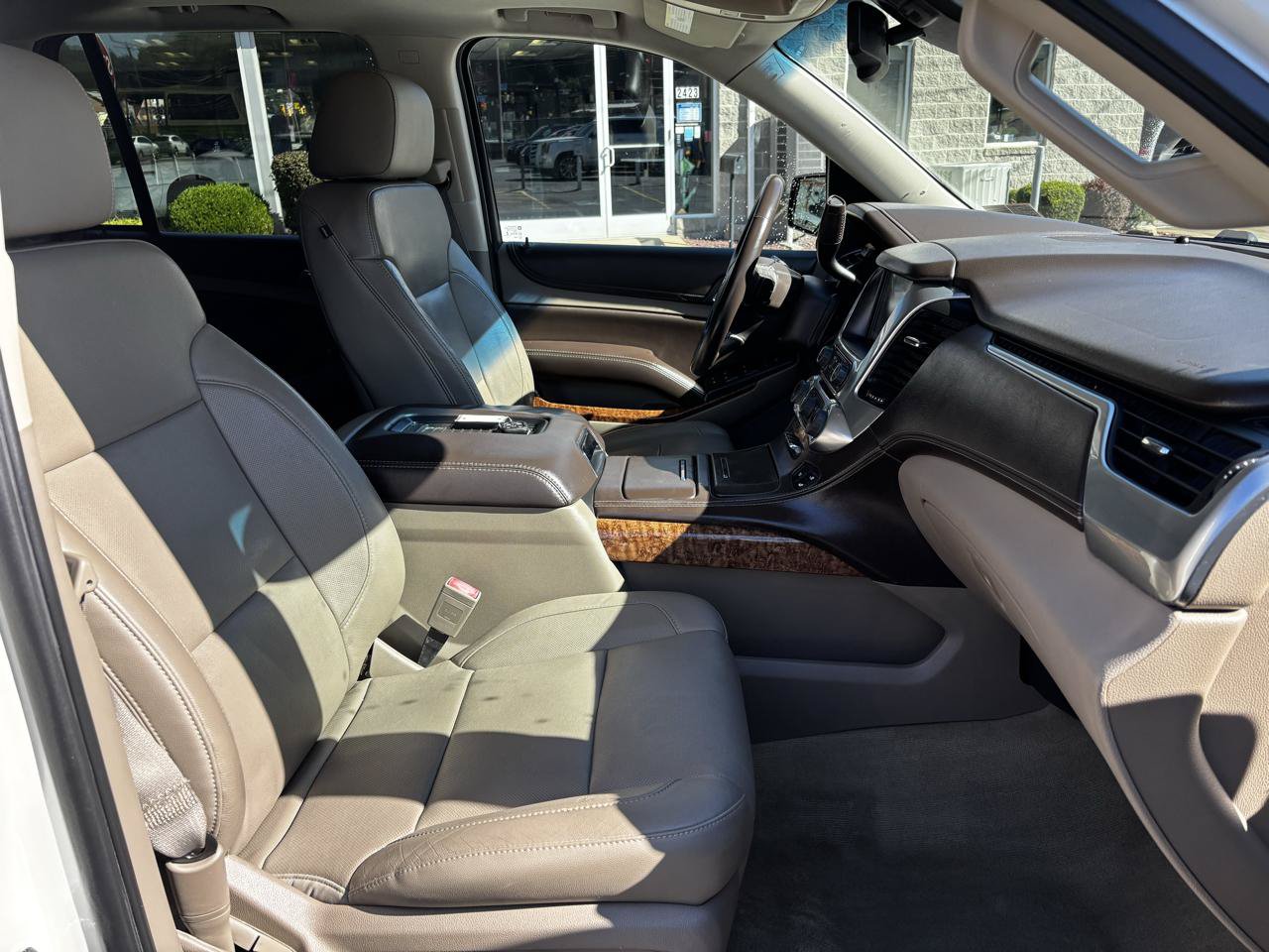 Used 2015 Chevrolet Tahoe LTZ AWD/4WD image 26
