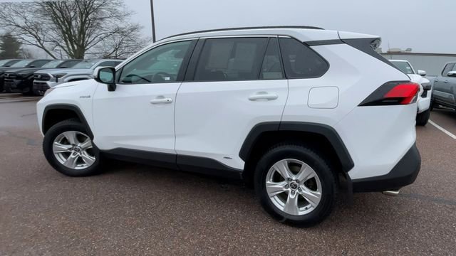 Certified 2021 Toyota RAV4 XLE w/ Convenience Package AWD/4WD image 4