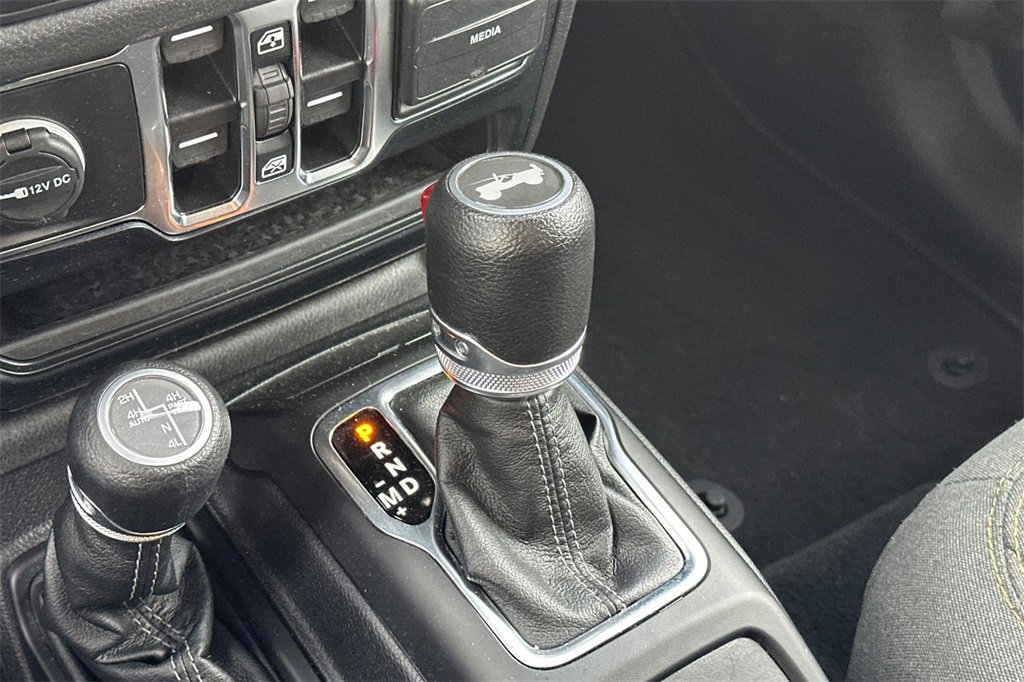 Used 2024 Jeep Wrangler Unlimited image 25