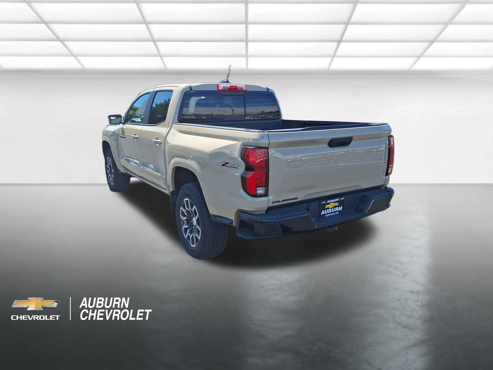 Certified 2023 Chevrolet Colorado Z71 w/ Z71 Convenience Package 2 AWD/4WD image 5