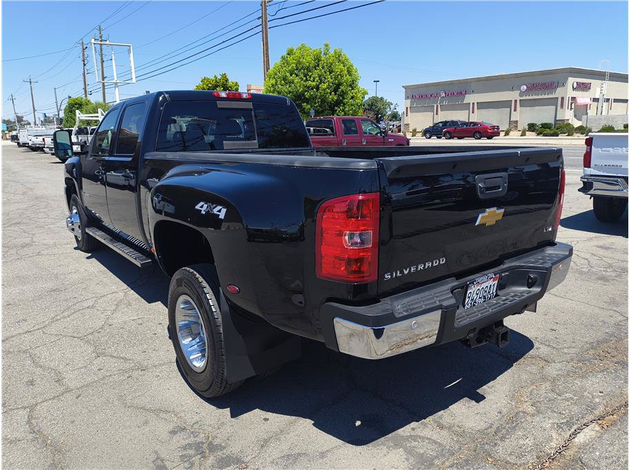 Used 2011 Chevrolet Silverado 3500 LTZ w/ LTZ Plus Package AWD/4WD image 16