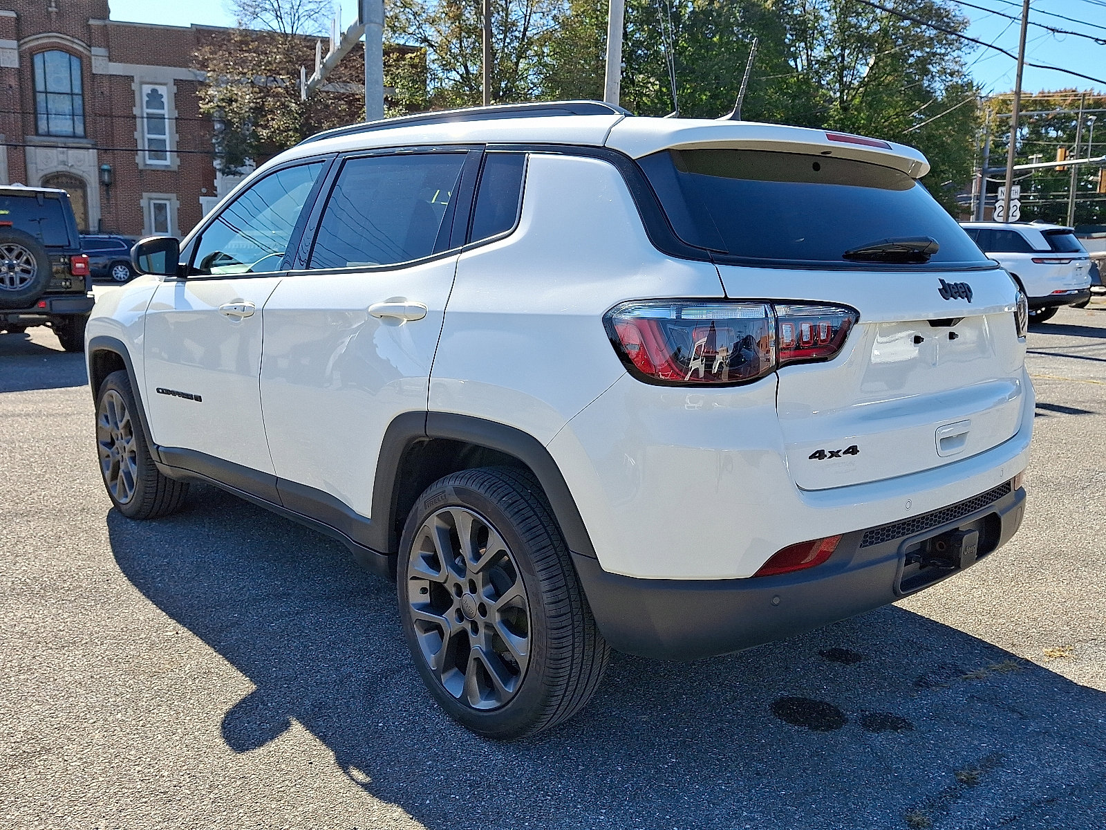 Used 2021 Jeep Compass Latitude w/ Sun and Sound Group image 5