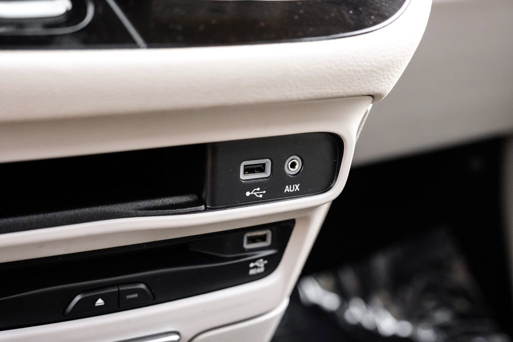 Used 2019 Chrysler Pacifica Limited w/ Advanced Safetytec Group image 28