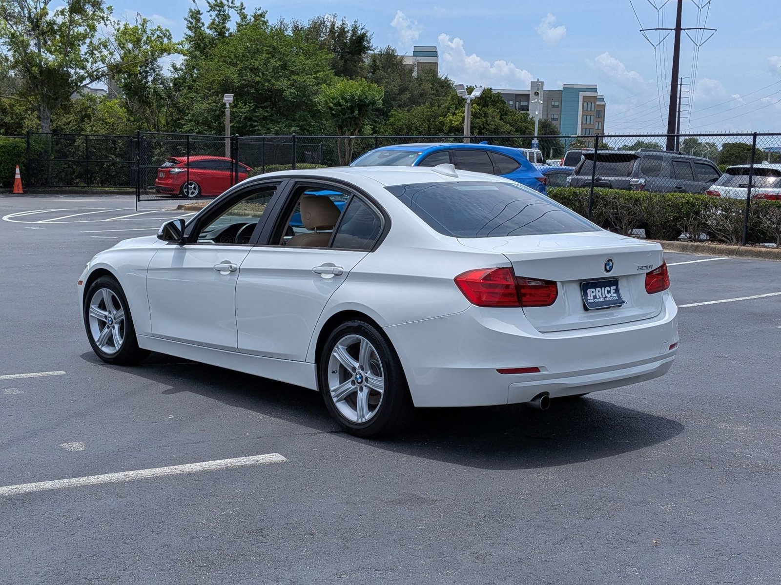Used 2015 BMW 320i Sedan RWD image 7