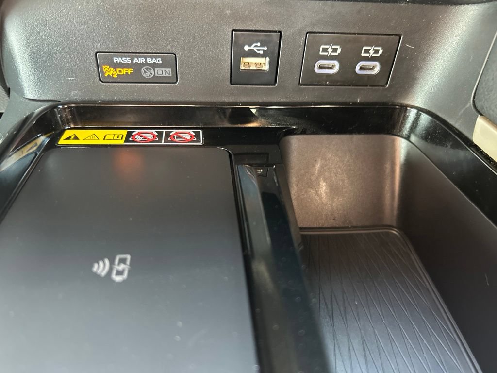 Used 2025 Toyota Camry XSE FWD image 27