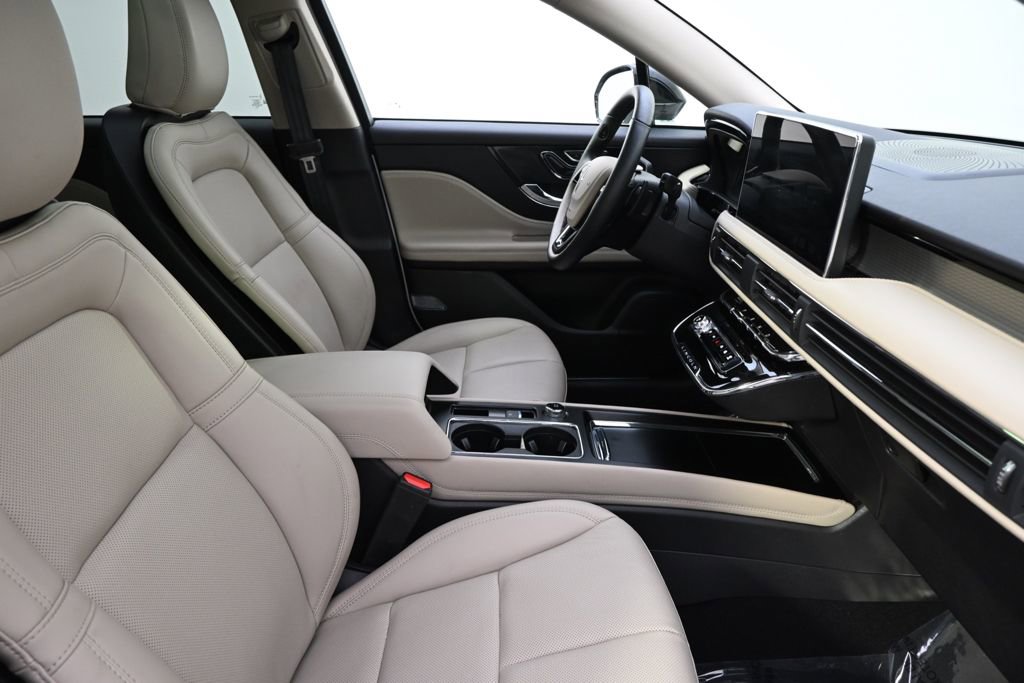 New 2026 Lincoln Corsair Premiere AWD/4WD image 16