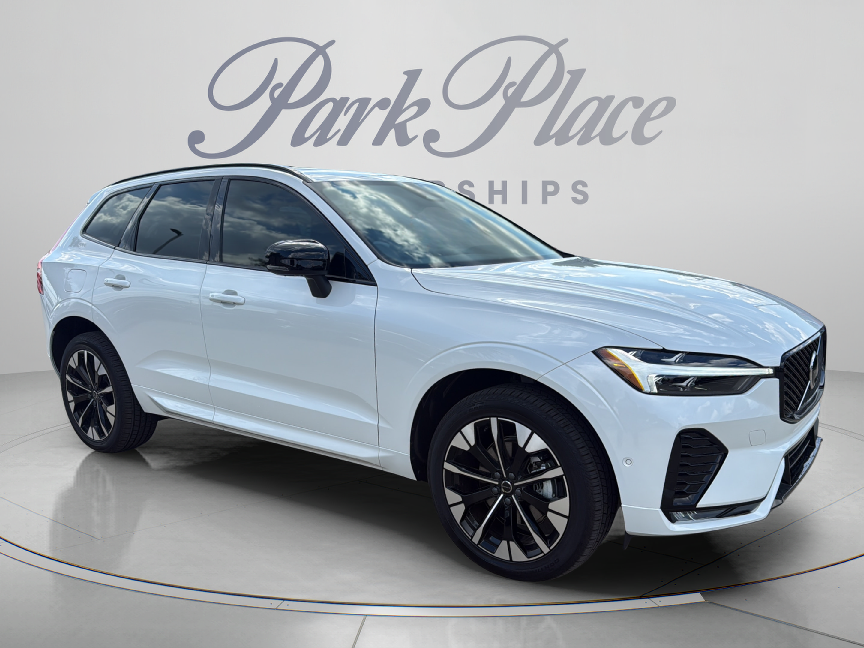 Used 2026 Volvo XC60 B5 Plus w/ Protection Package Premier AWD/4WD image 9
