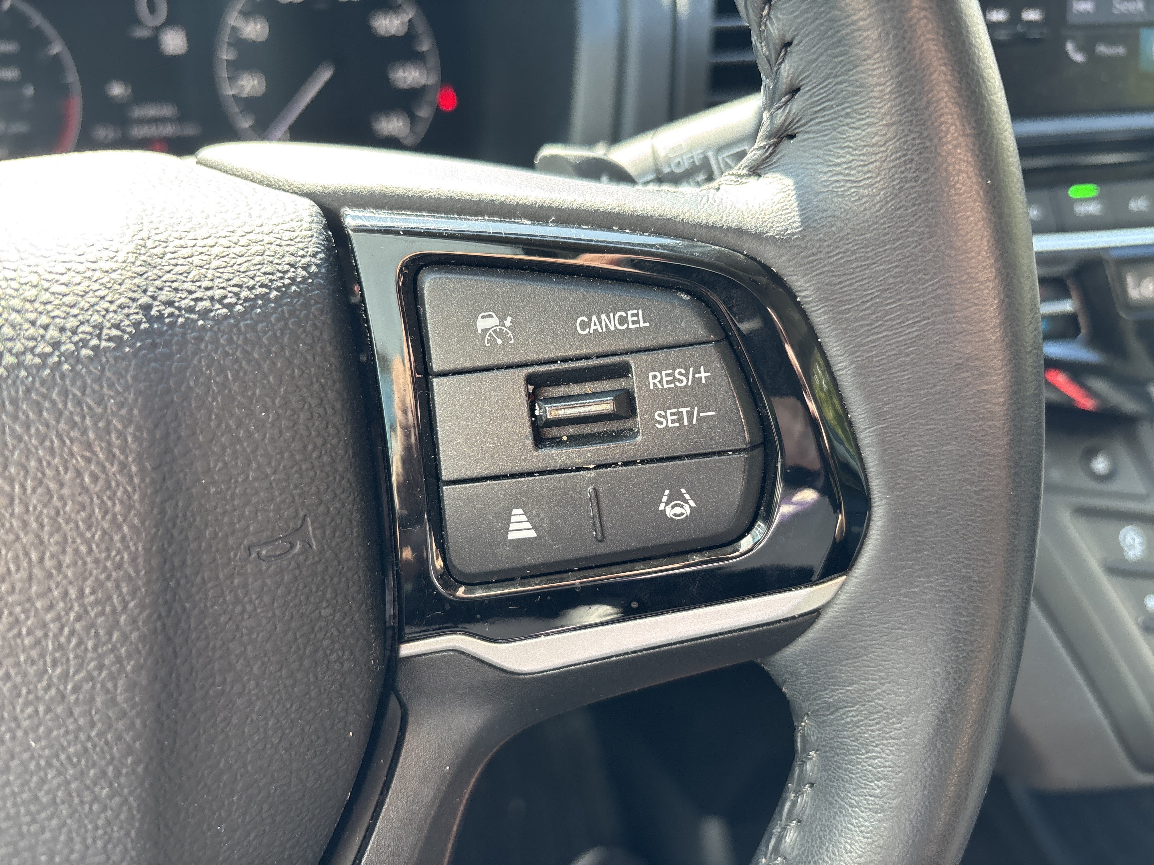 Used 2025 Honda Odyssey EX-L image 17
