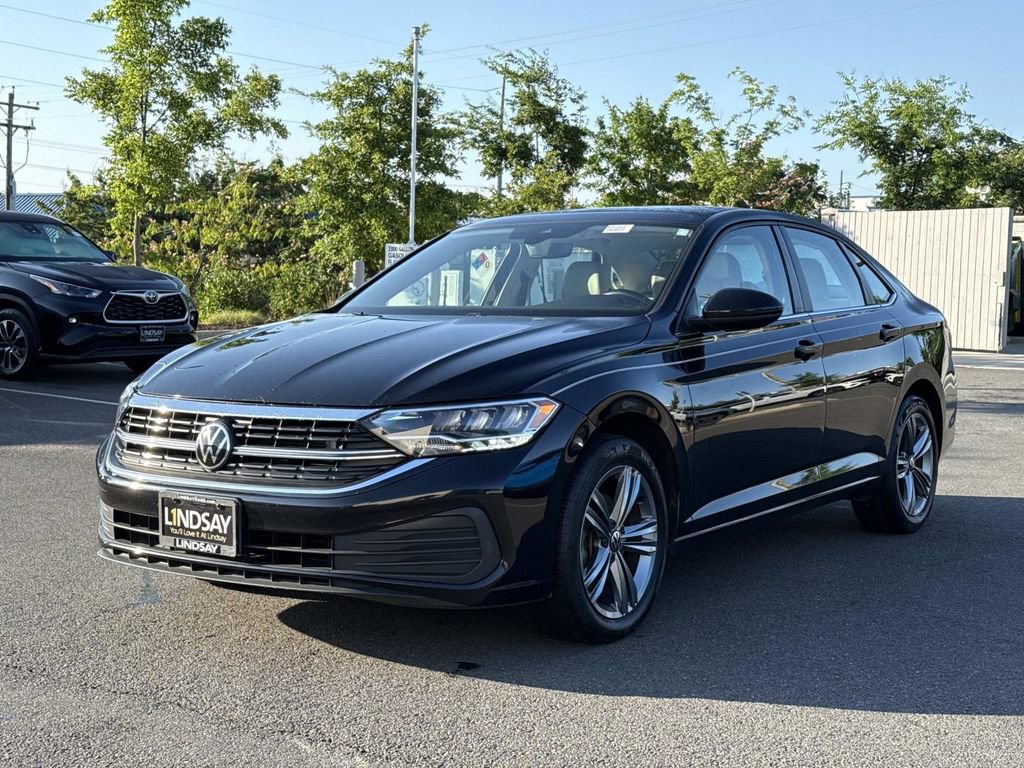 Used 2023 Volkswagen Jetta SE FWD image 6