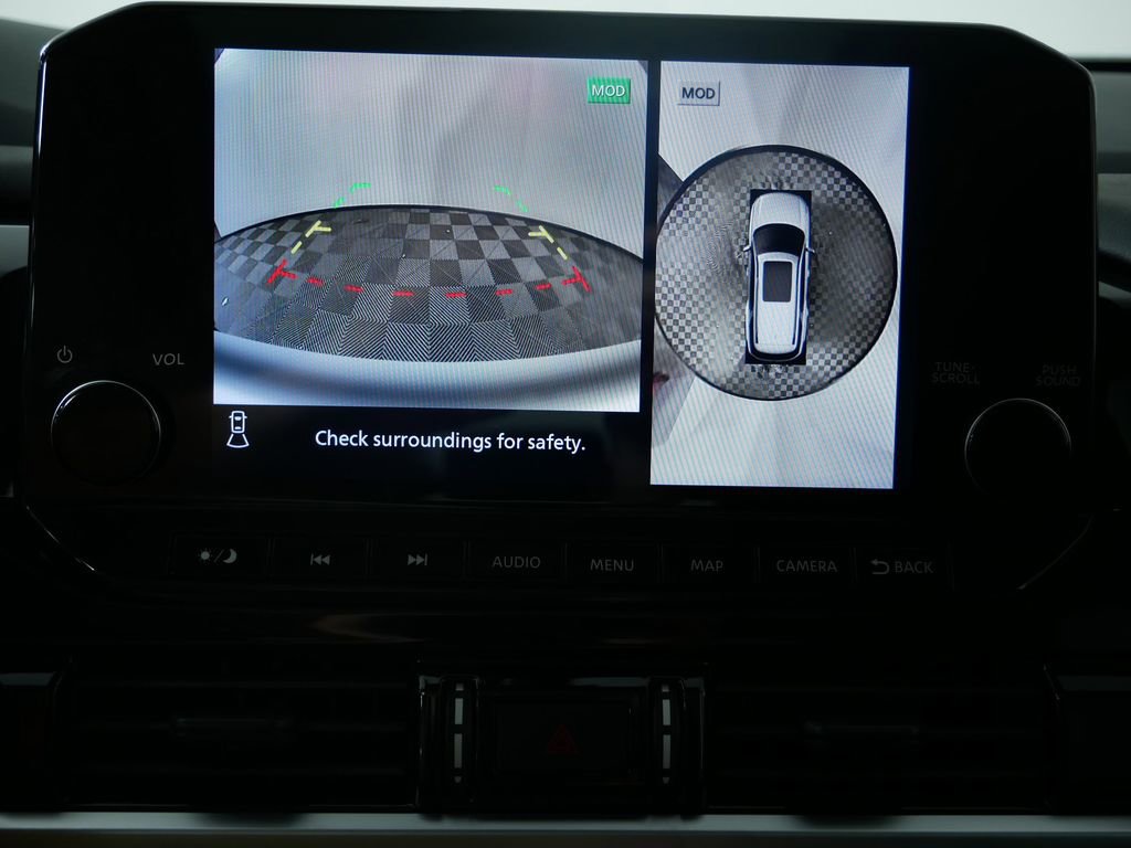 New 2025 Nissan Pathfinder Platinum w/ Black Appearance Package image 31