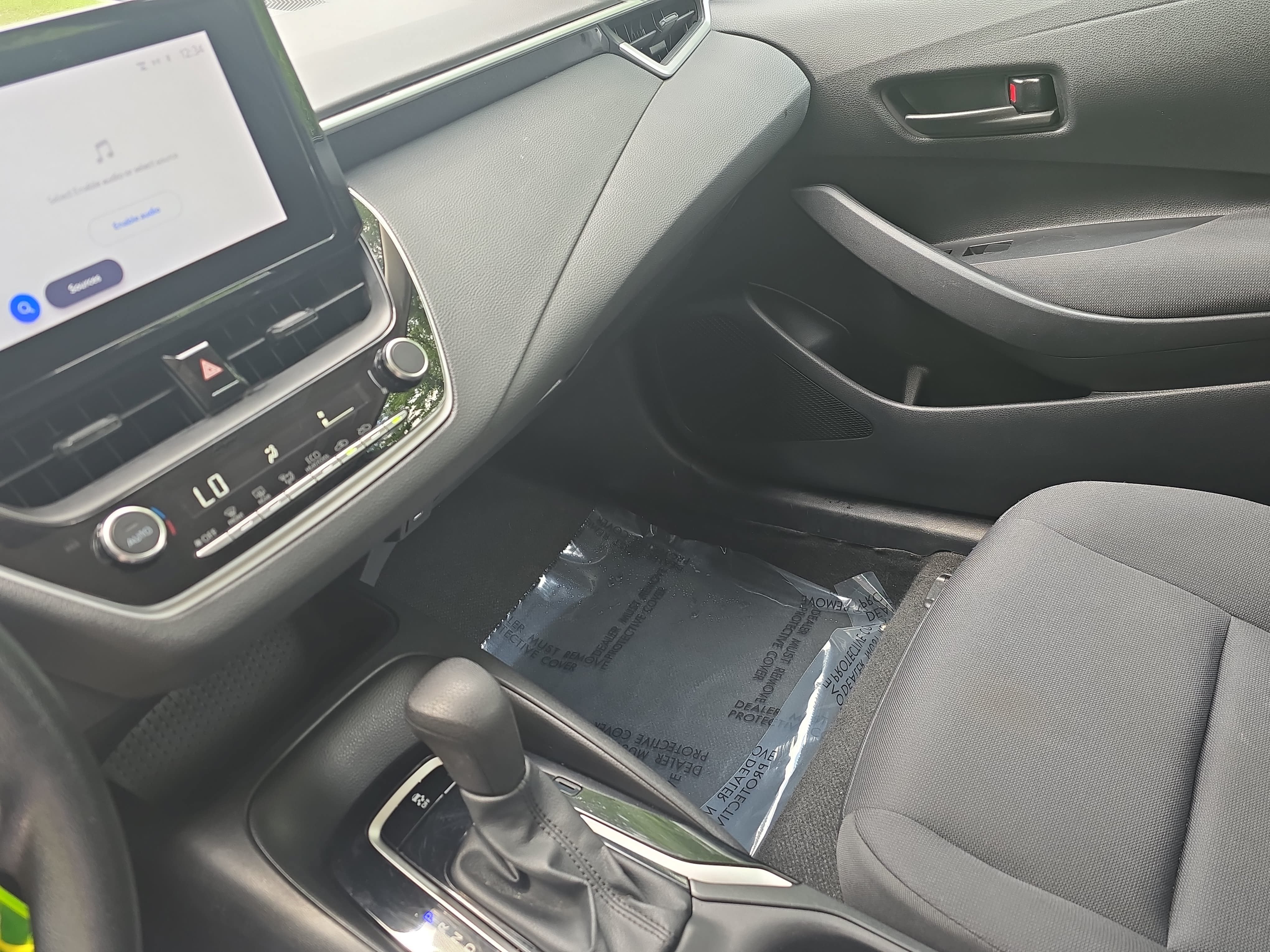 Used 2024 Toyota Corolla LE FWD image 22