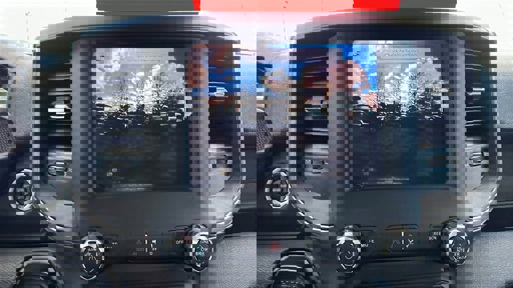 Used 2022 RAM 3500 Tradesman w/ Chrome Appearance Group image 32