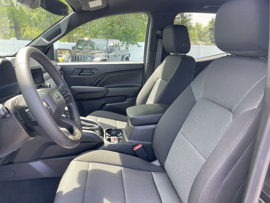 Used 2025 Chevrolet Colorado Trail Boss image 56