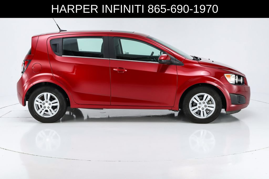Used 2014 Chevrolet Sonic LT w/ Fun and Sun Package FWD image 11