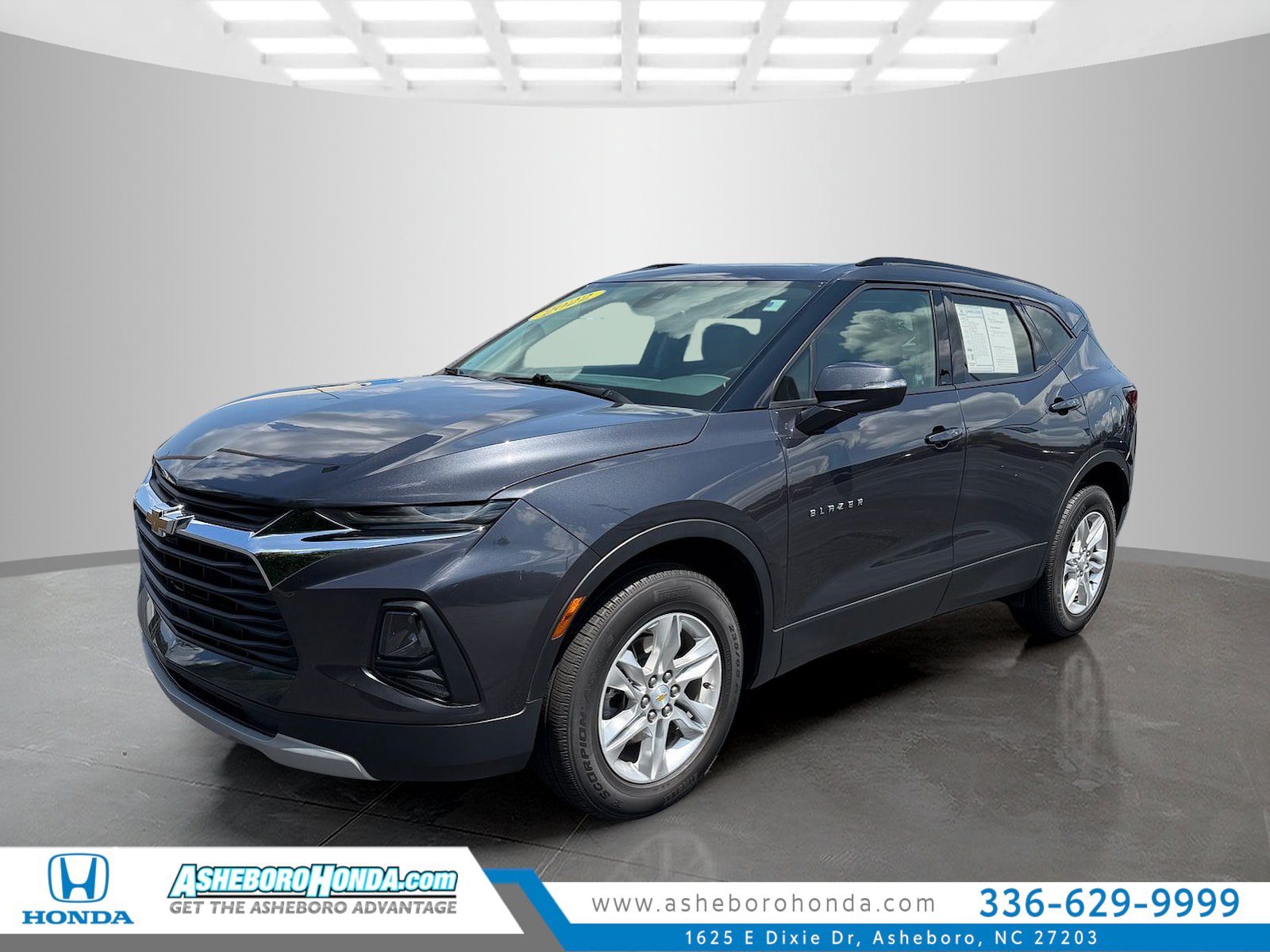 Used 2022 Chevrolet Blazer LT FWD image 1