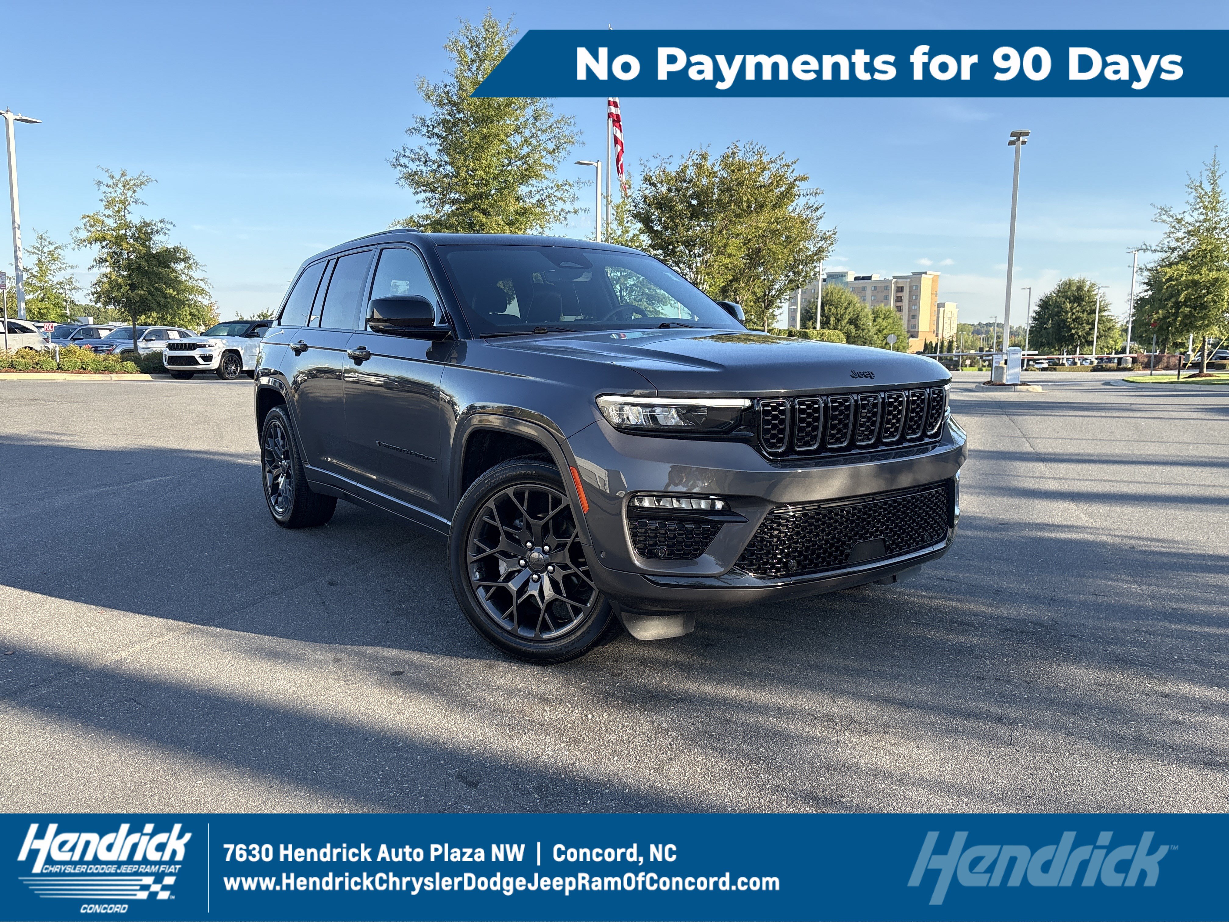 Used 2025 Jeep Grand Cherokee Summit w/ Obsidian Package AWD/4WD image 1
