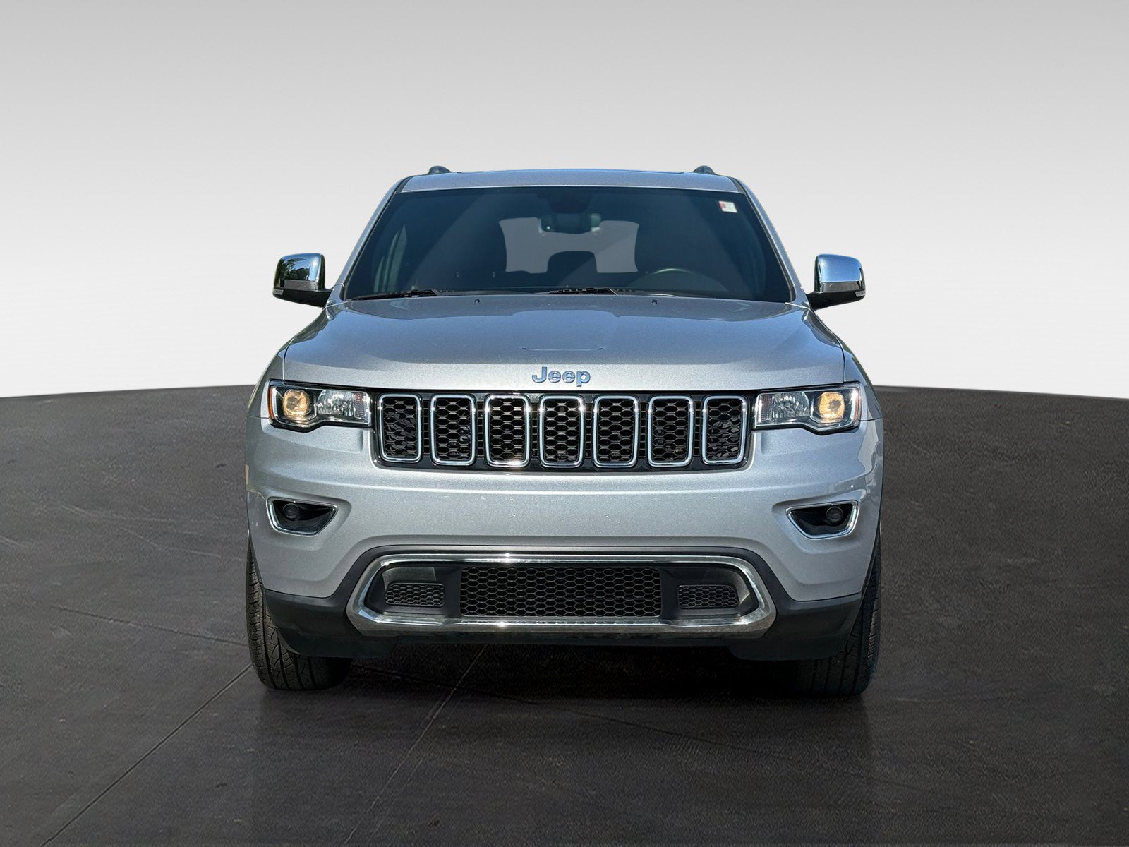 Used 2020 Jeep Grand Cherokee Limited AWD/4WD image 2