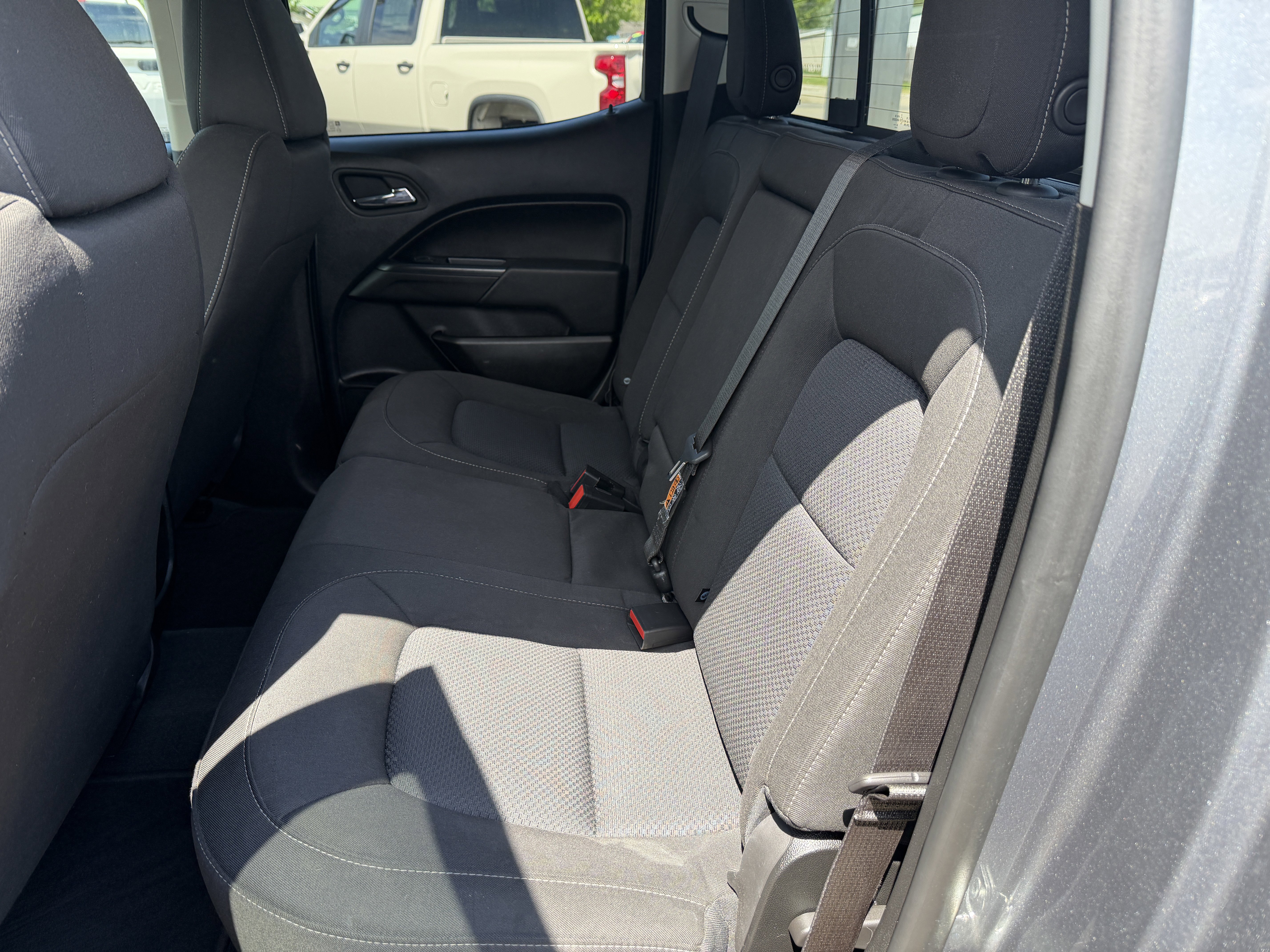 Used 2022 Chevrolet Colorado LT w/ LT Convenience Package RWD image 11