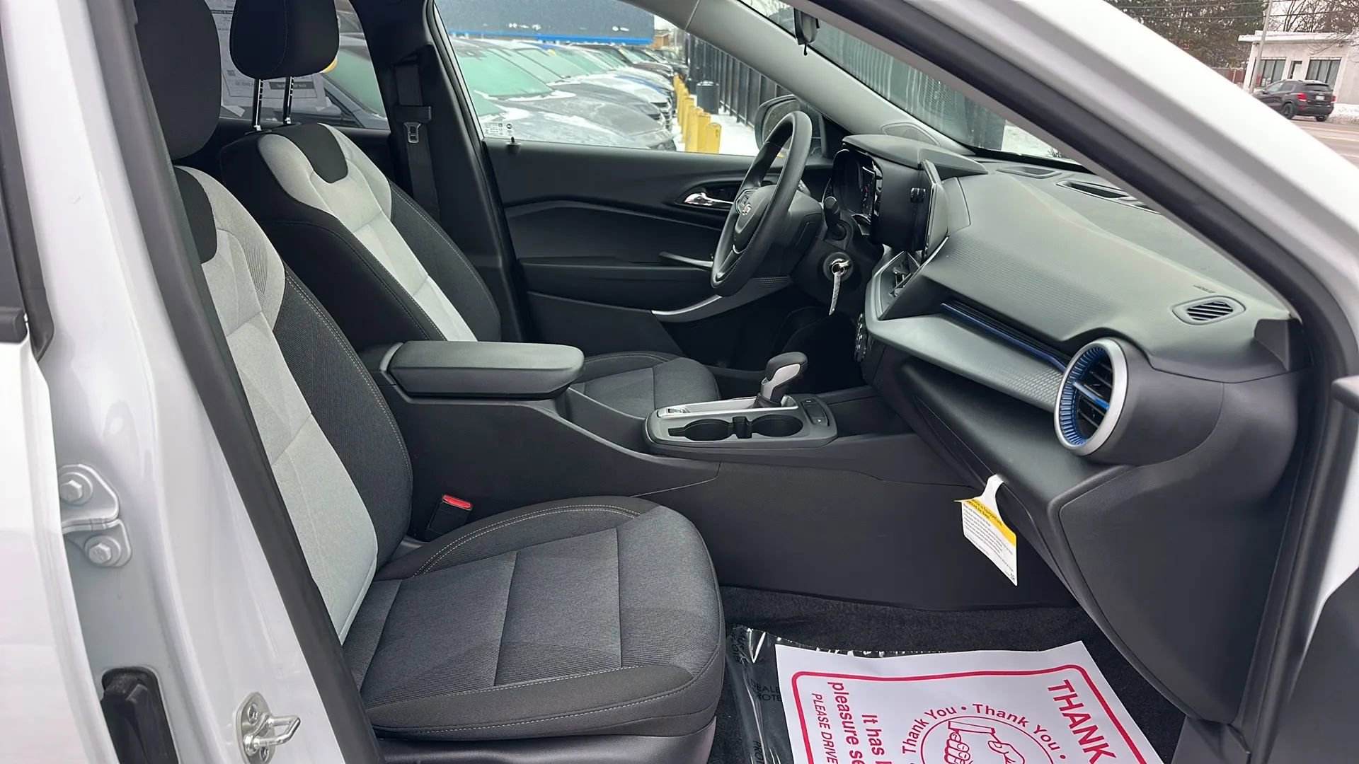 Used 2025 Chevrolet Trax LS image 17